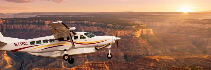Sky vs. Highway: Grand Canyon Day Trip