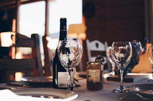 Sedona Scenic Flight & Wine Tasting Tour from Phoenix